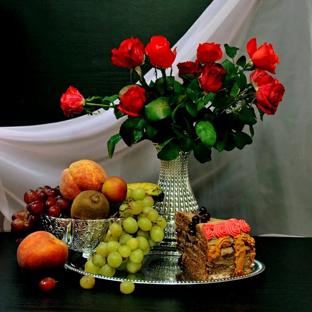 Добрый вечер с цветами и фруктами