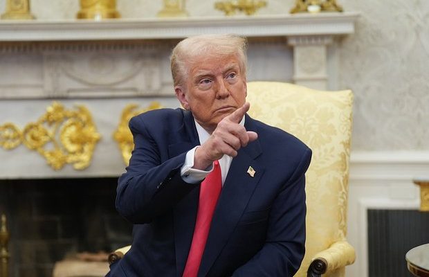 NBC: окружение Трампа советует не звонить Путину до согласия на прекращение огня