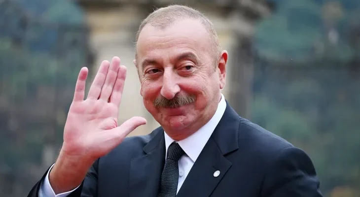 Алиев заявил, что продолжит оказывать помощь Киеву