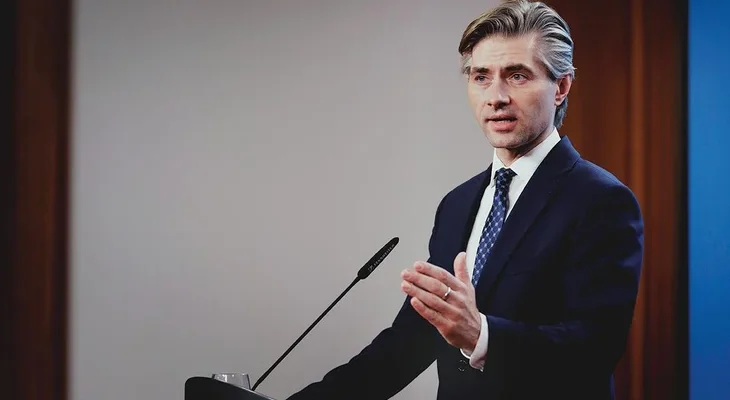 Глава МИД Литвы Будрис призвал полностью изолировать Россию