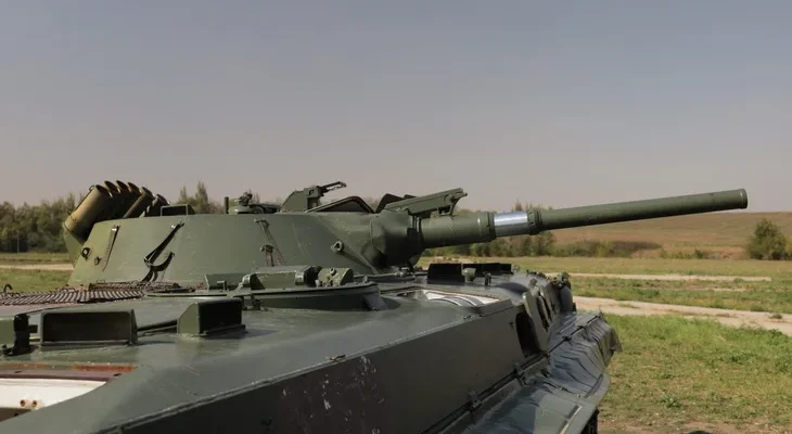 Венгрия направила танки к украинской границе