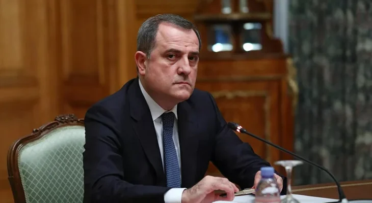 Глава МИД Азербайджана призвал к мирному урегулированию украинского кризиса